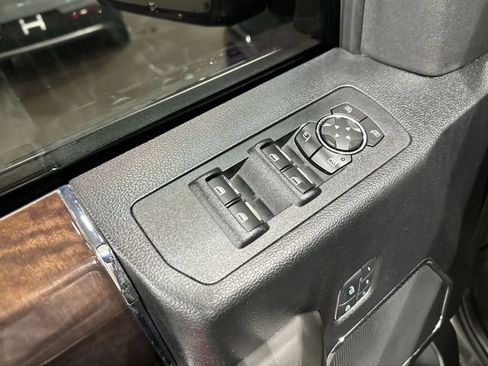 Used 2016 Ford F150 Platinum w/ Max Trailer Tow Package image 19