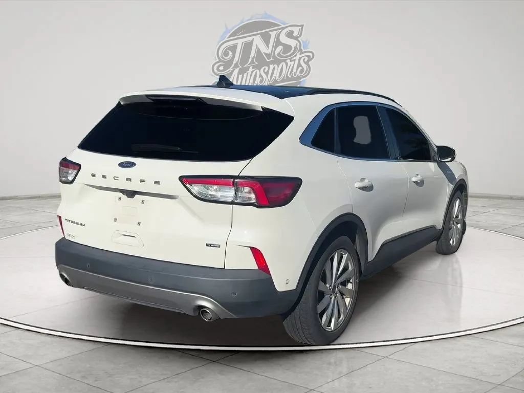 Used 2021 Ford Escape Titanium w/ Titanium Elite Package FWD image 5