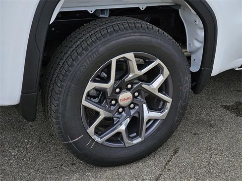 New 2025 GMC Sierra 1500 SLE image 6