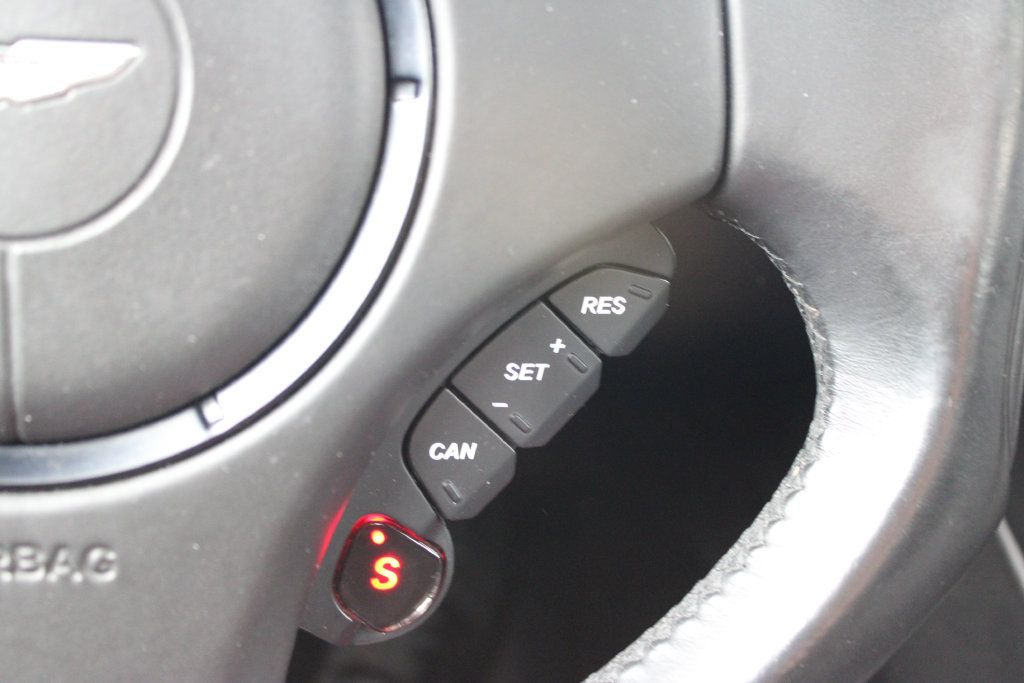 Used 2014 Aston Martin Vanquish Volante RWD image 14