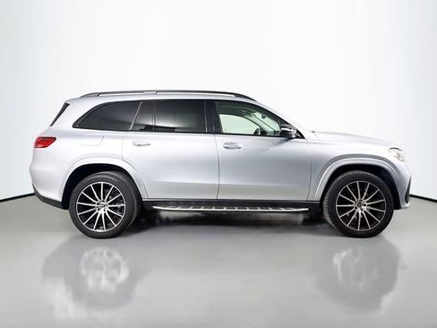 Used 2024 Mercedes-Benz GLS 450 4MATIC image 4