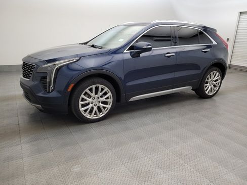Used 2019 Cadillac XT4 Premium Luxury FWD image 2