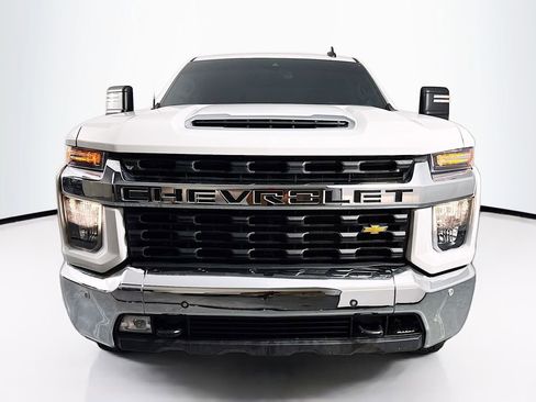Used 2023 Chevrolet Silverado 2500 LT w/ Convenience Package image 2