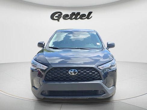 Used 2024 Toyota Corolla Cross L FWD image 2
