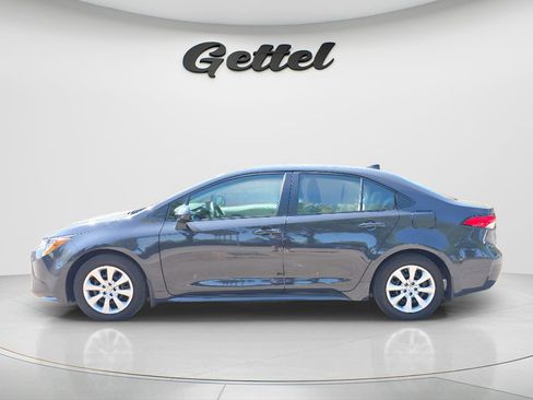 Used 2025 Toyota Corolla LE image 8