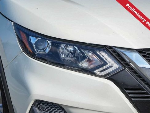 Used 2022 Nissan Rogue Sport SV w/ Technology Package FWD image 4