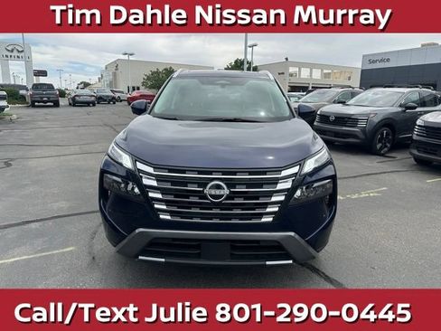 Used 2025 Nissan Rogue SL w/ Tech Package AWD/4WD image 4