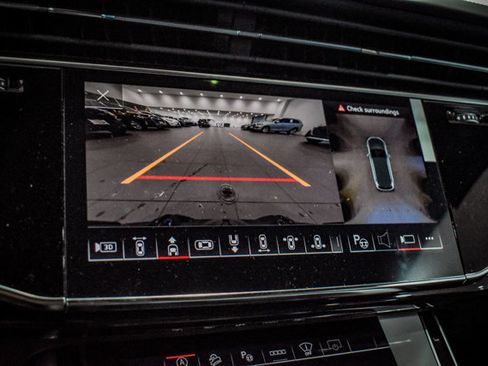 Used 2025 Audi Q7 3.0T Prestige w/ Prestige Package image 24