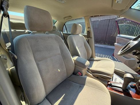 Used 2005 Toyota Corolla LE FWD image 22