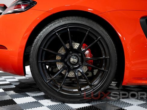 Used 2018 Porsche 718 Cayman S image 8
