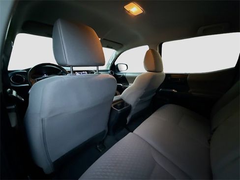 Used 2022 Toyota Tacoma SR5 image 21