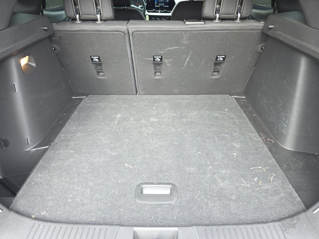 Used 2026 Chevrolet Trax RS FWD image 31