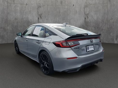 Used 2025 Honda Civic Sport image 4
