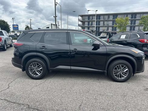 Used 2026 Nissan Rogue S FWD image 2