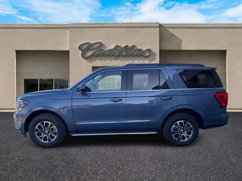 Used 2023 Ford Expedition XLT AWD/4WD image 10