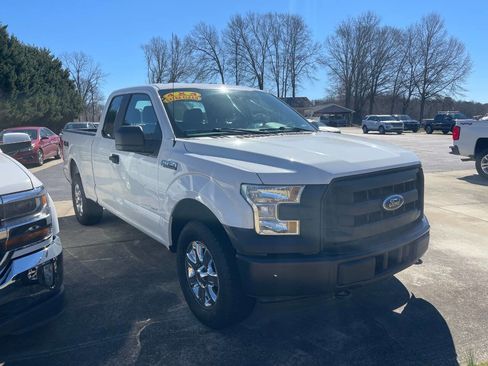 Used 2017 Ford F150 XL w/ Equipment Group 101A Mid image 5