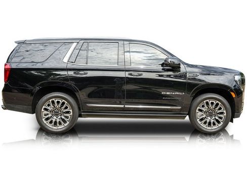 Used 2024 GMC Yukon Denali Ultimate w/ LPO, Floor Liner Package AWD/4WD image 2