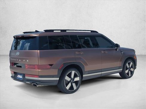 Used 2025 Hyundai Santa Fe Limited FWD image 5