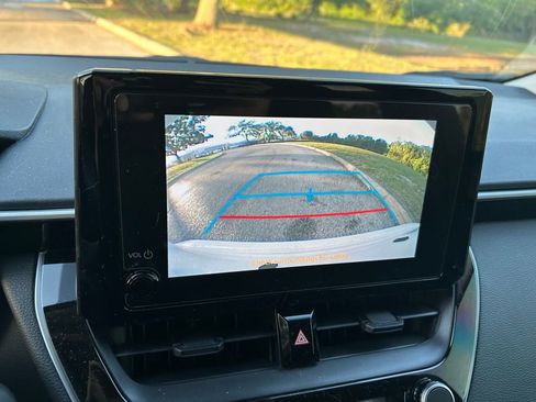 Certified 2025 Toyota Corolla LE FWD image 24