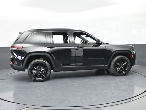 New 2026 Jeep Grand Cherokee Limited w/ Limited Altitude Package RWD image 7