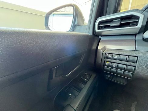 Used 2024 Toyota Tacoma SR5 AWD/4WD image 18