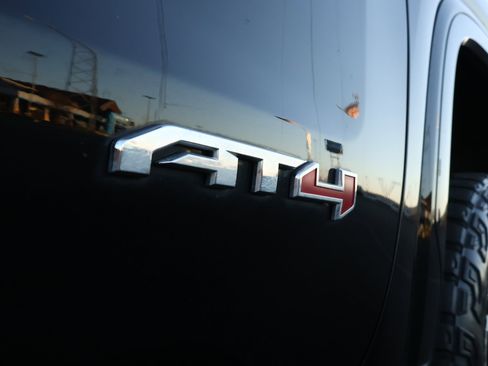 Used 2024 GMC Sierra 1500 AT4 w/ Technology Package image 6