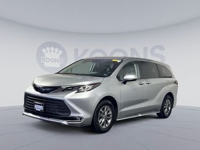 Used 2023 Toyota Sienna XLE
