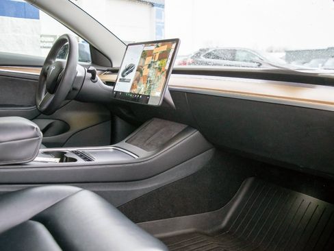 Used 2021 Tesla Model 3 Long Range image 26