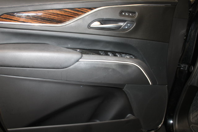 Used 2024 Cadillac Escalade Premium Luxury w/ Performance Package AWD/4WD image 29