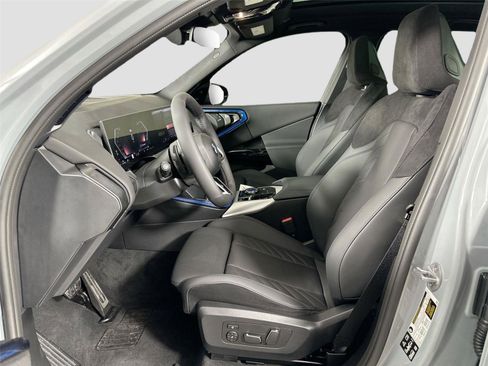 Used 2026 BMW X3 xDrive30 w/ Premium Package image 23