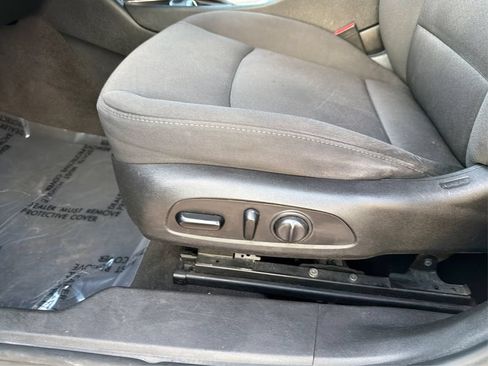 Used 2020 Chevrolet Malibu LT FWD image 19