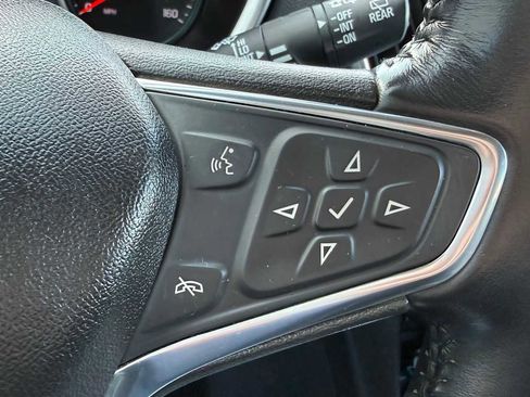 Used 2020 Chevrolet Equinox Premier image 16