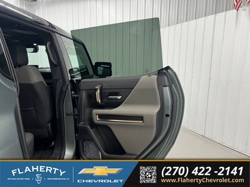 Used 2024 GMC Hummer EV 3X w/ LPO, Illumination Package AWD/4WD image 12