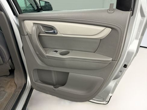 Used 2015 Chevrolet Traverse LS FWD image 31