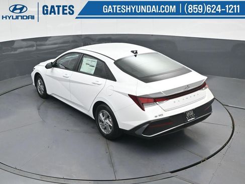 New 2026 Hyundai Elantra SE FWD image 48