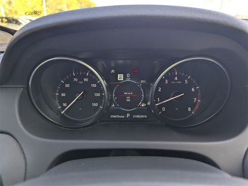 Used 2019 Land Rover Discovery Sport image 30