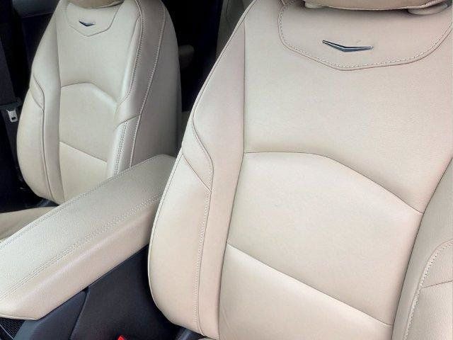 Certified 2025 Cadillac XT4 Premium Luxury w/ Cold Weather Package FWD image 15