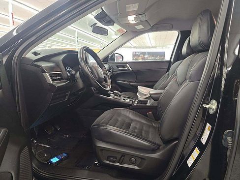 Used 2022 Mitsubishi Outlander SE AWD/4WD image 6
