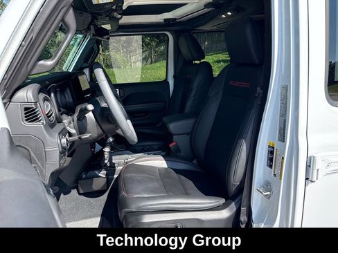 Used 2025 Jeep Wrangler Unlimited Rubicon AWD/4WD image 12