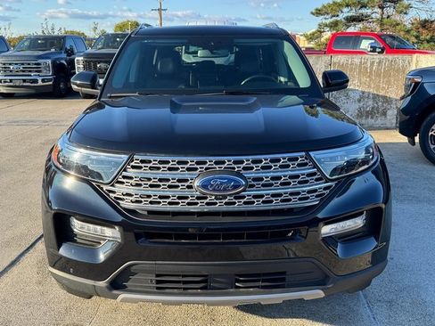 Certified 2023 Ford Explorer Limited w/ Equipment Group 301A image 2