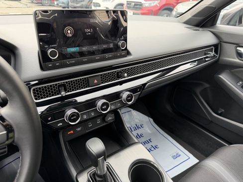 Used 2025 Honda Civic Sport image 17