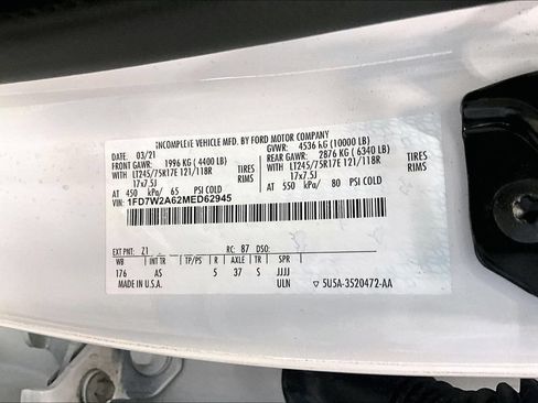 Used 2021 Ford F250 XL w/ Power Equipment Group RWD image 32