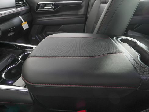 Used 2026 Chevrolet Tahoe RST w/ RST Performance Edition AWD/4WD image 30
