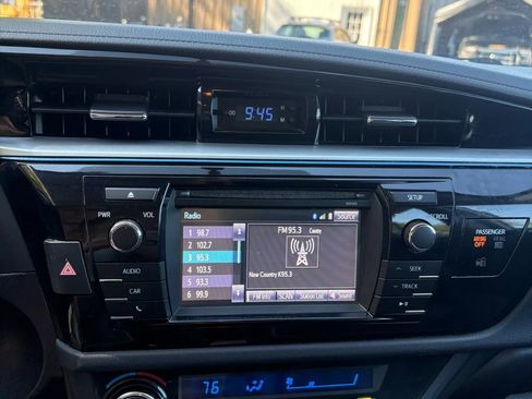 Used 2015 Toyota Corolla S FWD image 16