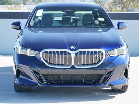 New 2026 BMW i5 eDrive40 w/ M Sport Package image 2