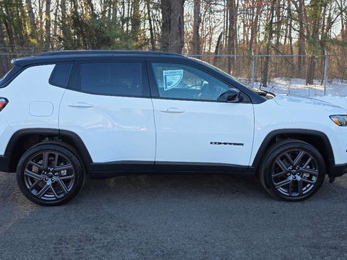 Used 2026 Jeep Compass Limited w/ Limited Altitude Pack image 17