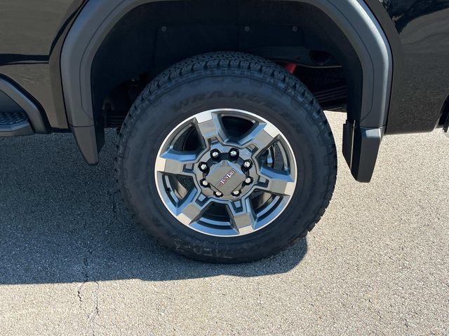 New 2025 GMC Sierra 2500 SLT w/ SLT Premium Package AWD/4WD image 16