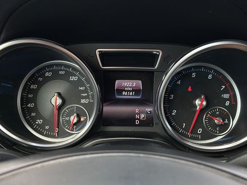 Used 2019 Mercedes-Benz GLS 450 4MATIC image 26