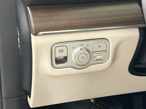 New 2026 Mercedes-Benz GLE 450 4MATIC image 10