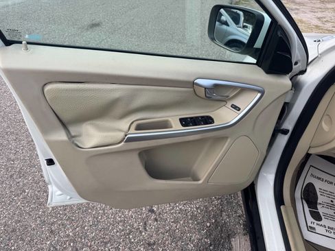 Used 2010 Volvo XC60 3.2 image 23